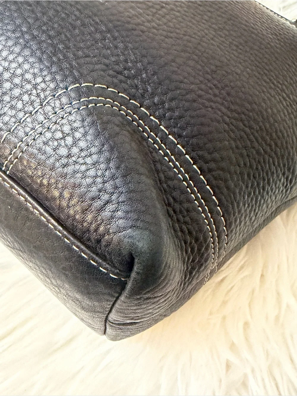 Coach Black Pebbled Leather Buckle-Accent Tote:F18089